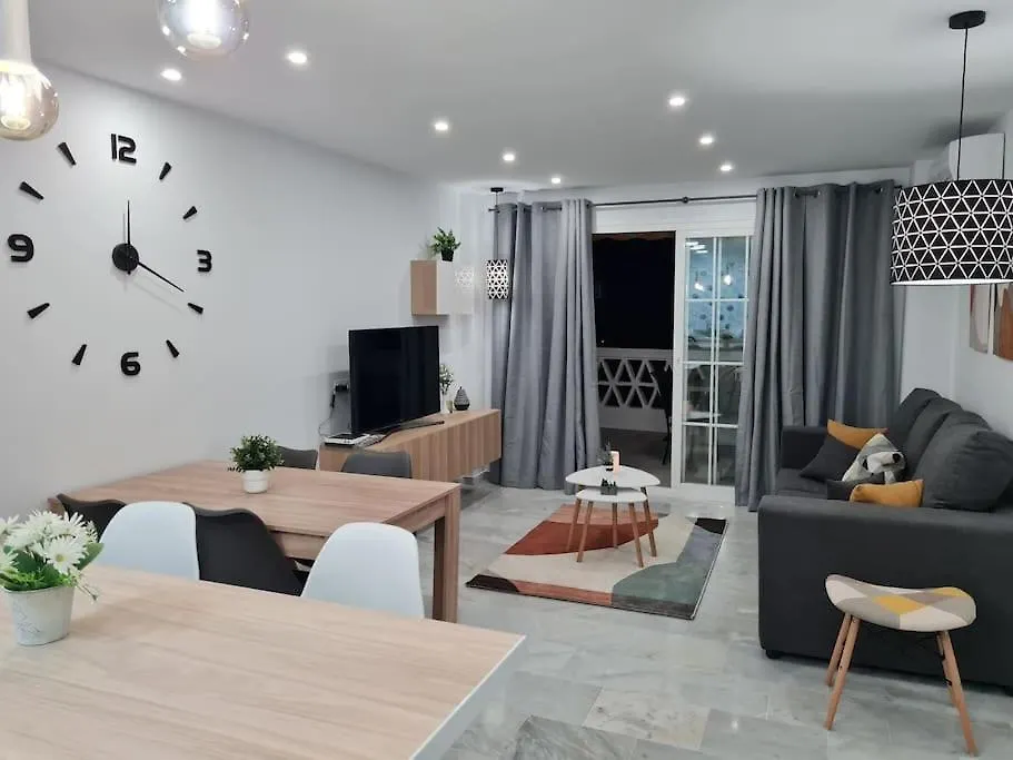 Encantador Apartamento Residencial Con Piscina توريمولينوس شقة