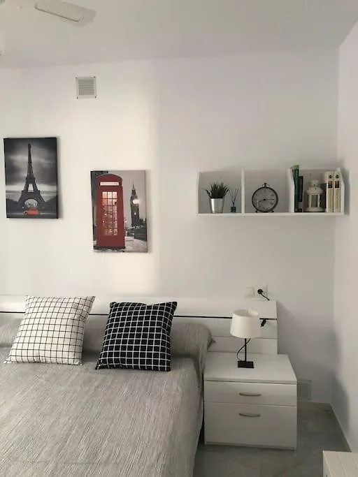 Appartement Encantador Apartamento Residencial Con Piscina Torremolinos Spanje